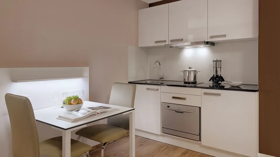AltHnHomeApartments8