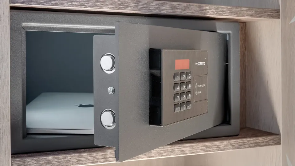 Safe im Zimmer